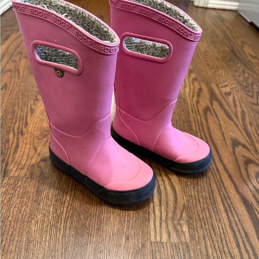 BOGS Kids Pink and Black Rain Boots